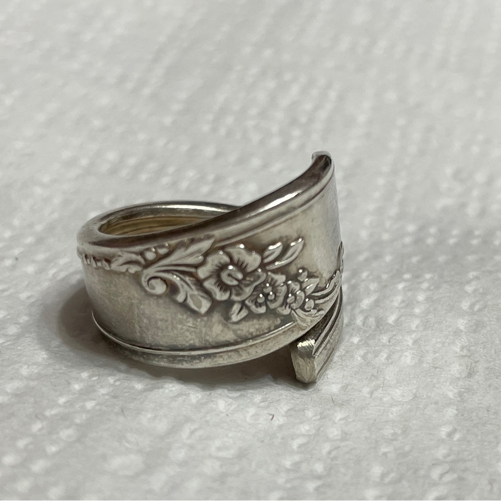 2/$15 Beautiful Silver Spoon Ring Size 7